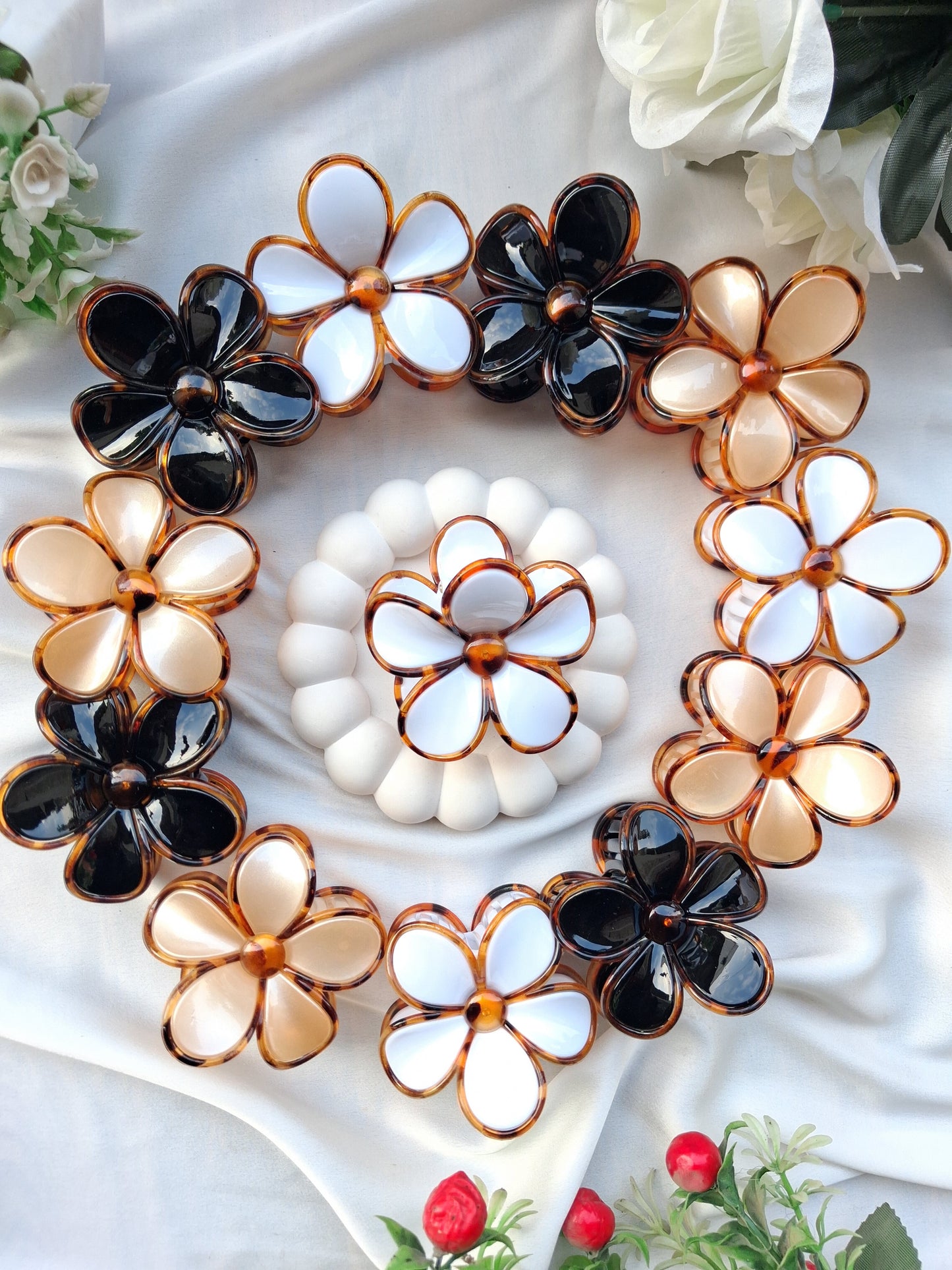 Flower hair claw